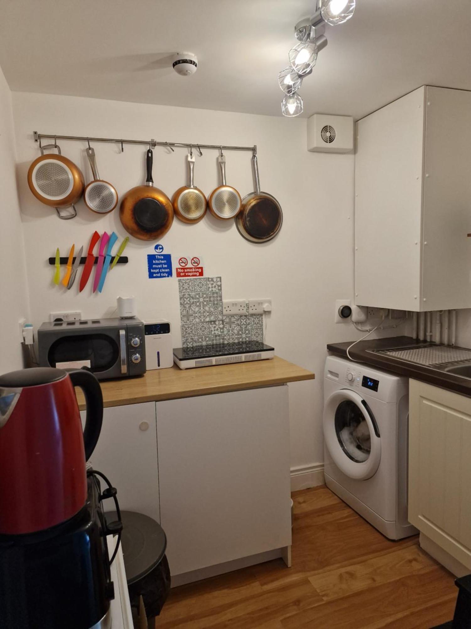 Aunty Katie'S House, Ni Tourist Board Certified & Located On The Main Oldpark Road To Belfast, With Free Continental Breakfast & Free Ultra Fast Sky Internet, Free Sky Sports & Free Sky Cinema, Self-Check In After 10Pm Gmt Hostel Екстериор снимка