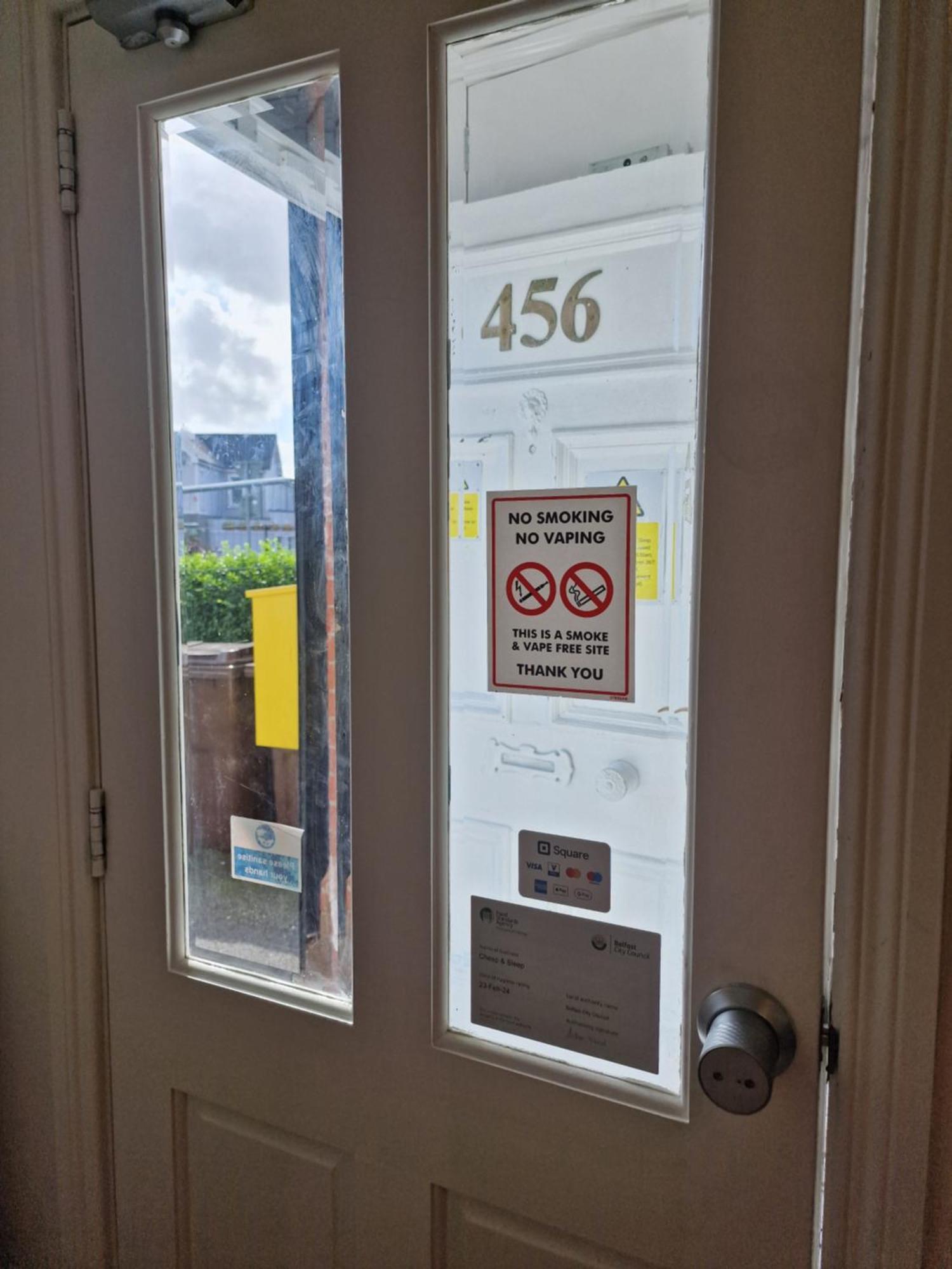 Aunty Katie'S House, Ni Tourist Board Certified & Located On The Main Oldpark Road To Belfast, With Free Continental Breakfast & Free Ultra Fast Sky Internet, Free Sky Sports & Free Sky Cinema, Self-Check In After 10Pm Gmt Hostel Екстериор снимка
