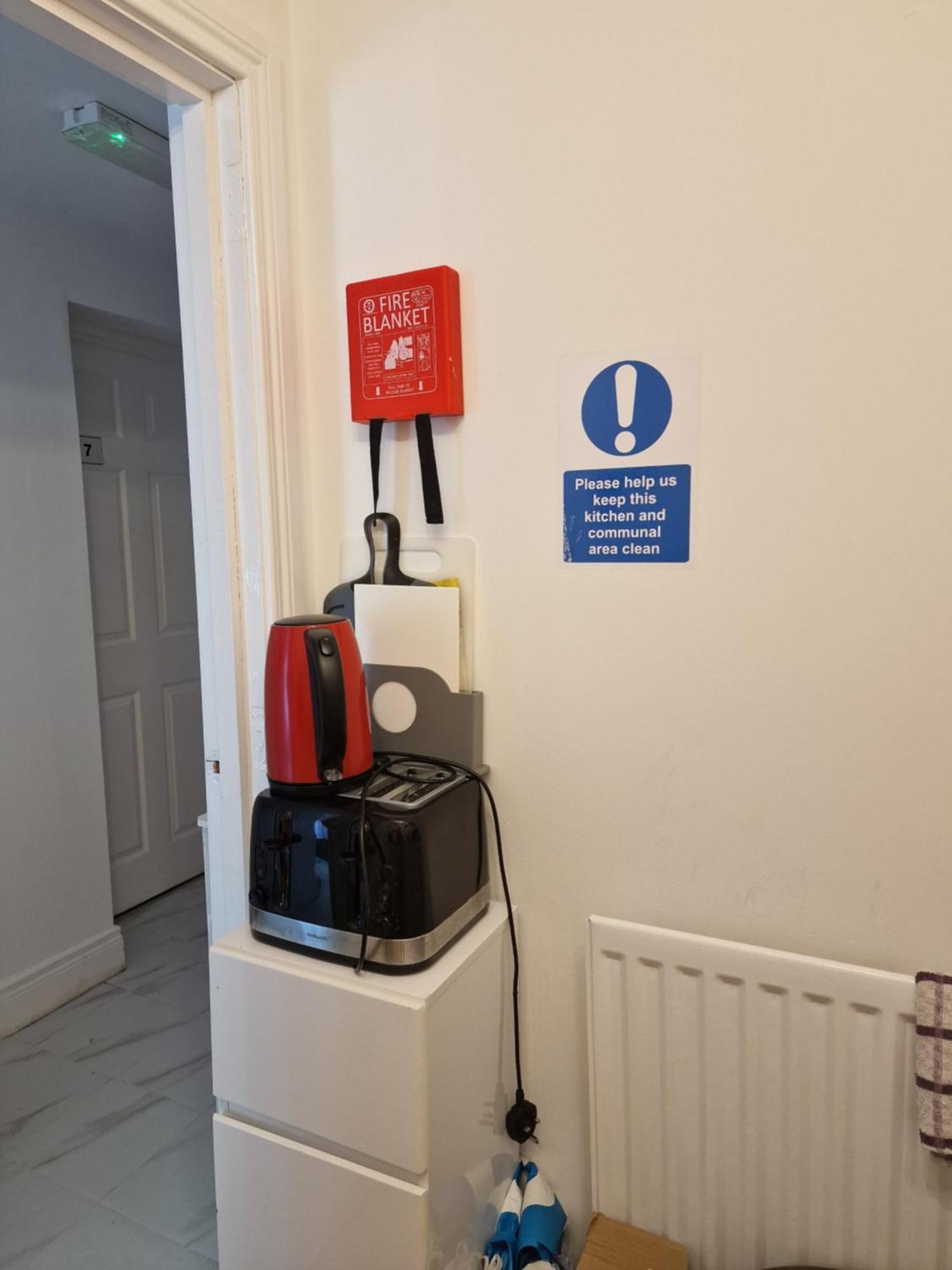 Aunty Katie'S House, Ni Tourist Board Certified & Located On The Main Oldpark Road To Belfast, With Free Continental Breakfast & Free Ultra Fast Sky Internet, Free Sky Sports & Free Sky Cinema, Self-Check In After 10Pm Gmt Hostel Екстериор снимка