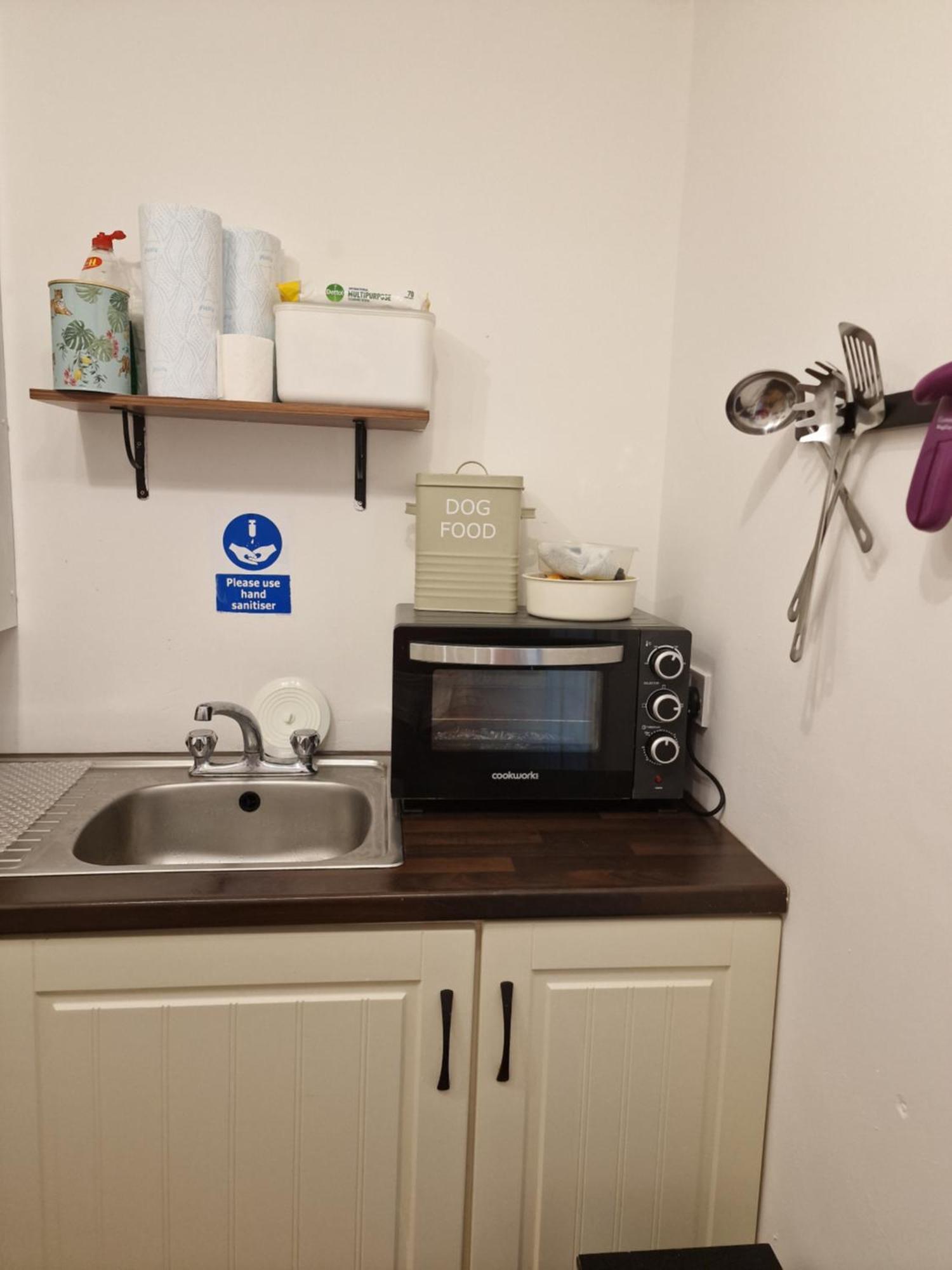 Aunty Katie'S House, Ni Tourist Board Certified & Located On The Main Oldpark Road To Belfast, With Free Continental Breakfast & Free Ultra Fast Sky Internet, Free Sky Sports & Free Sky Cinema, Self-Check In After 10Pm Gmt Hostel Екстериор снимка