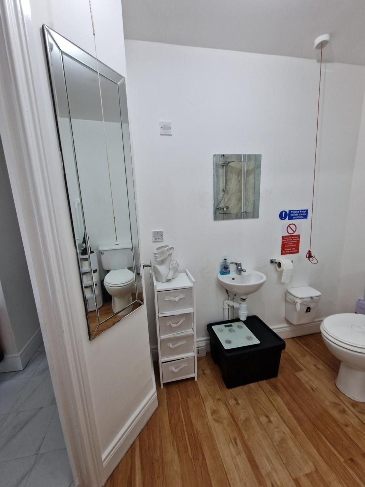 Aunty Katie'S House, Ni Tourist Board Certified & Located On The Main Oldpark Road To Belfast, With Free Continental Breakfast & Free Ultra Fast Sky Internet, Free Sky Sports & Free Sky Cinema, Self-Check In After 10Pm Gmt Hostel Екстериор снимка