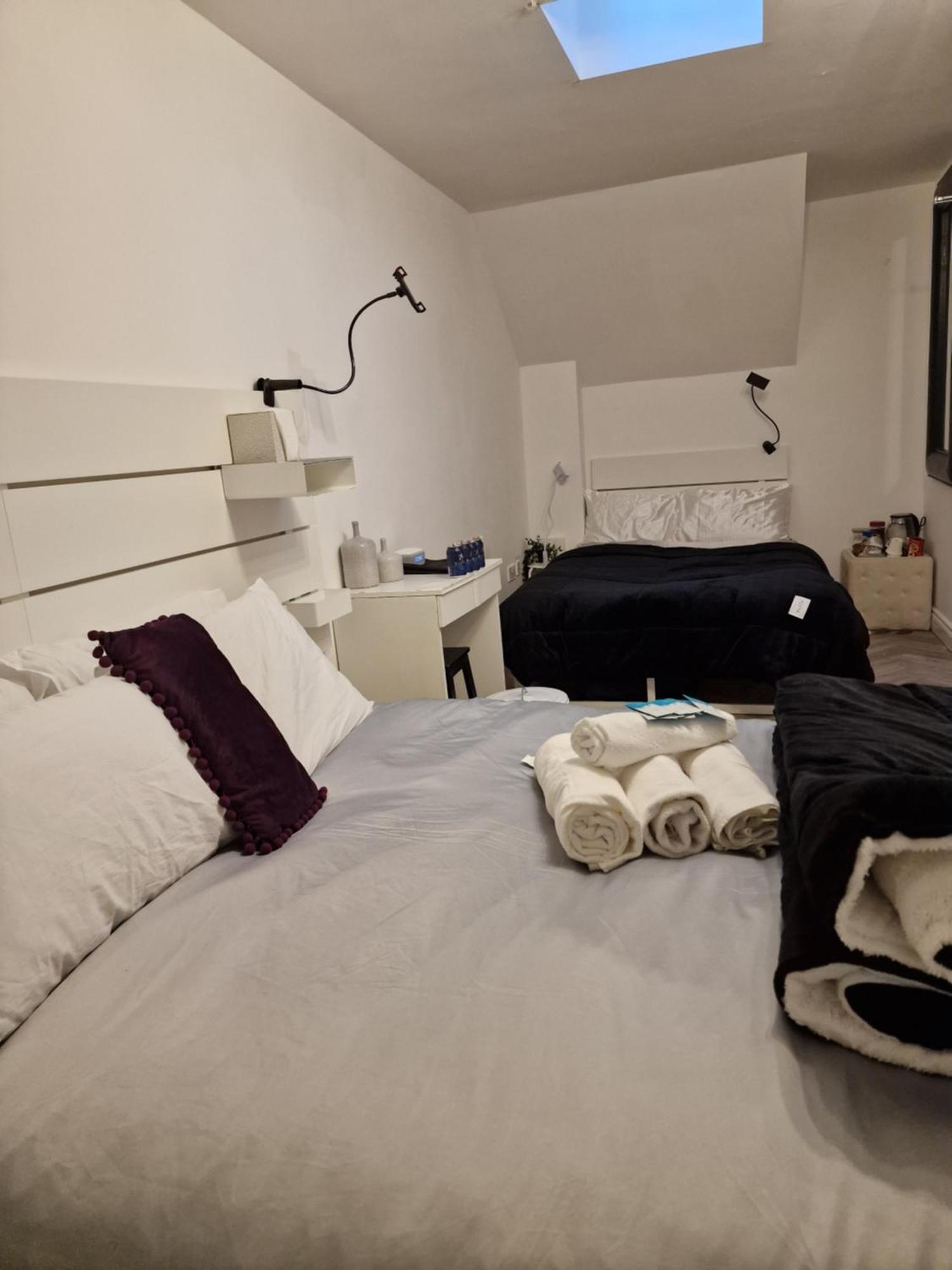 Aunty Katie'S House, Ni Tourist Board Certified & Located On The Main Oldpark Road To Belfast, With Free Continental Breakfast & Free Ultra Fast Sky Internet, Free Sky Sports & Free Sky Cinema, Self-Check In After 10Pm Gmt Hostel Екстериор снимка