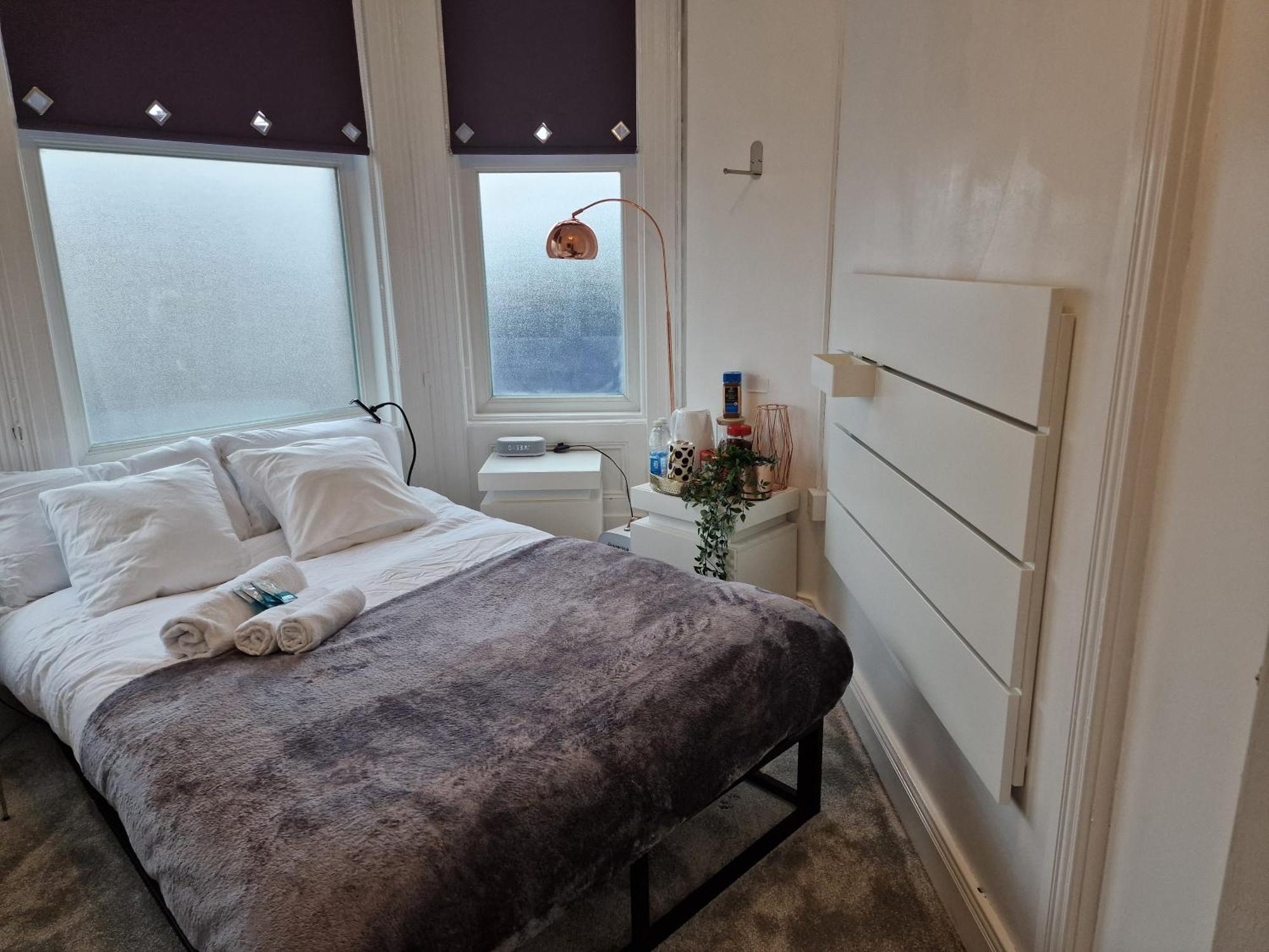 Aunty Katie'S House, Ni Tourist Board Certified & Located On The Main Oldpark Road To Belfast, With Free Continental Breakfast & Free Ultra Fast Sky Internet, Free Sky Sports & Free Sky Cinema, Self-Check In After 10Pm Gmt Hostel Екстериор снимка